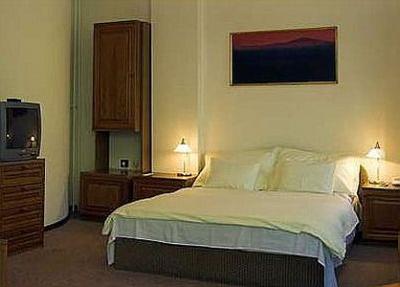 Elegantes und bequemes Zweibettzimmer mit schöner Aussicht im Hotel Molnar im Grünviertel von Budapest - Hotel Molnar Budapest, schönes und billiges Hotel in Buda