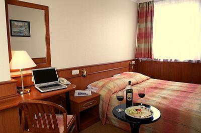 Freies Hotelzimmer in Budapest - Doppelzimmer im Hotel Wien Budapest - Hotel Wien Budapest, Hotel an der Einfahrtsstrecke der Autobahnen M1-M7