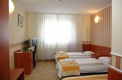 Billige Unterkunft im Hotel Atlantic in Budapest, in der Nähe des Köztarsasag Platzes - ✔️ Hotel Atlantic*** Budapest - billiges Atlantic Hotel Budapest im Stadtzentrum, im VIII. Bezirk