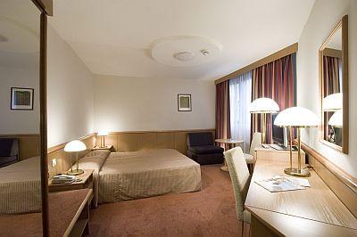 Zentrum Hotel Budapest, Mercure Zentrum Hotel City Center In Budapest - Zweibettzimmer - ✔️ Mercure Budapest City Center**** - im Herzen des touristischen Zentrum von Budapest