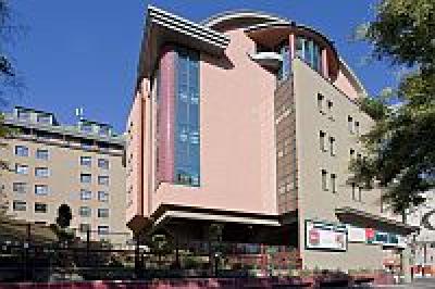 Hotel Ibis Budapest Heldenplatz 3* Hotel im Stadtzentrum - ✔️ Ibis Heroes Square*** Budapest - Ibis Hotel in Dozsa György Straße in Budapest zu einem guten Preis