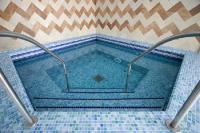 Rubin Wellness und Sportzentrum - Jacuzzi - 4 - Sterne Hotel Budapest 